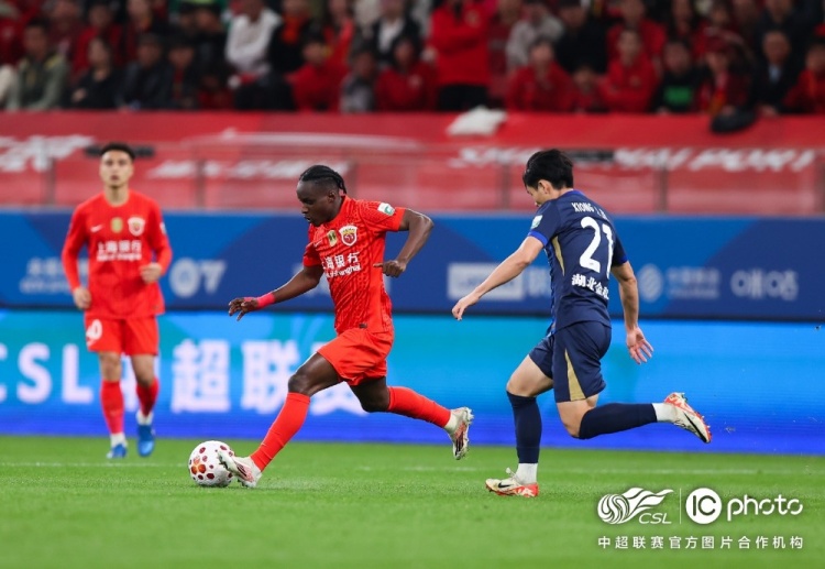 海港主場(chǎng)4-0完勝三鎮(zhèn)，安佩姆首球+劉祝潤(rùn)傳射