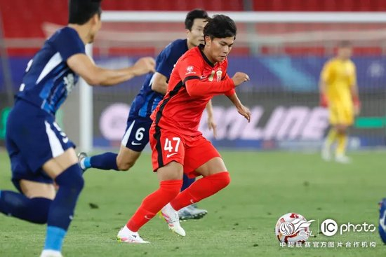 維塔爾世界波開胡，海港客場2-0三鎮(zhèn)止頹