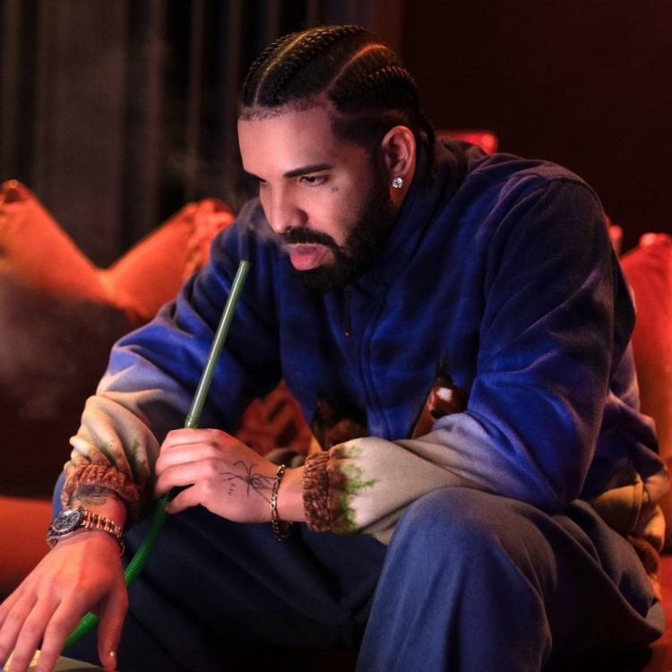 Drake新歌炮轟詹姆斯：靠換隊成就生涯，稱自己才是真男人