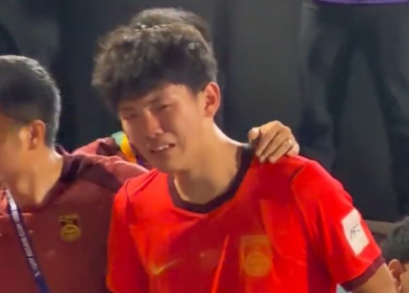 U17亞洲杯決賽：國(guó)少讓三追二2-3惜敗日本，趙松源謝晉賽后淚崩