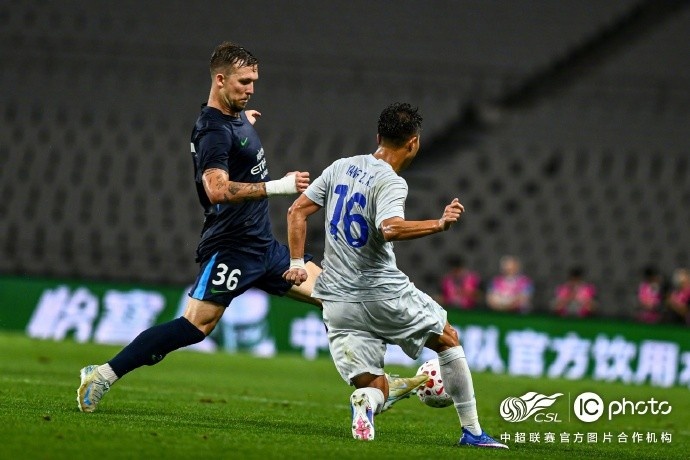 阿代米閃擊 卡爾采夫點(diǎn)射 深圳客場(chǎng)2-1終結(jié)申花不敗