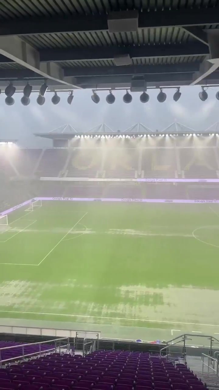 奧蘭多特大暴雨致英哥戰(zhàn)延期，開球時間未定